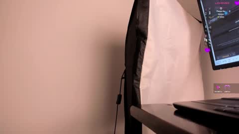 Snapshot of brittany_cute18 chatting on 12.02.25 online show from 12.02.25