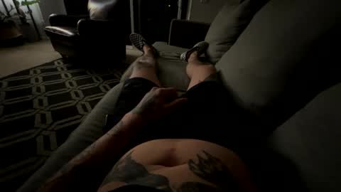 Snapshot of brngitdwn chatting on 10.07.25 BrngItDwn online show from 10.07.25