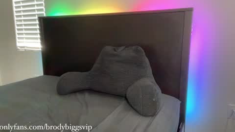 Snapshot of brodybiggs chatting on 12.21.24 Brody Biggs online show from 12.21.24