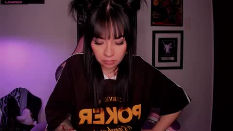 Laura online show from 01.06.26