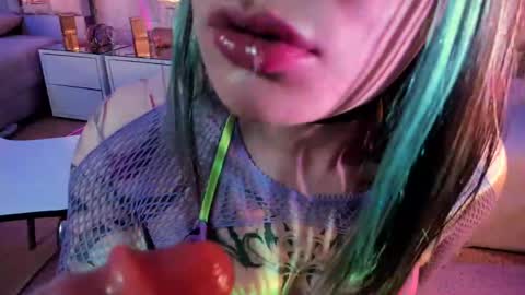 Snapshot of broklin_white23 chatting on 04.25.26 online show from 04.25.26