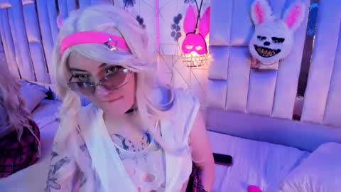 Snapshot of broklin_white23 chatting on 04.26.26 online show from 04.26.26