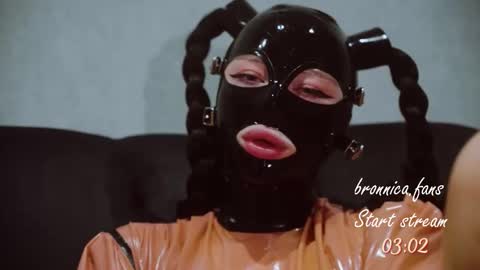 Anna online show from 09.20.25