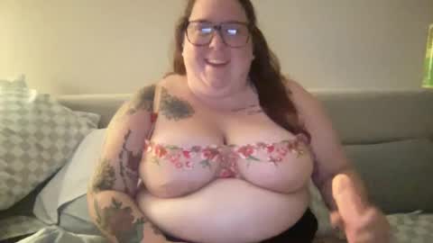 Snapshot of brookenicole3 chatting on 09.13.25 Madam Brooke online show from 09.13.25