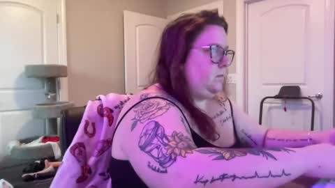 Snapshot of brookenicole3 chatting on 10.03.25 Madam Brooke online show from 10.03.25