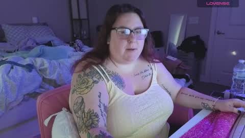 Snapshot of brookenicole3 chatting on 11.28.25 Madam Brooke online show from 11.28.25