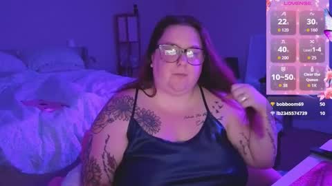 Snapshot of brookenicole3 chatting on 11.29.25 Madam Brooke online show from 11.29.25