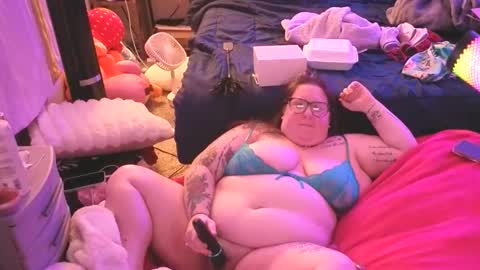 Snapshot of brookenicole3 chatting on 02.15.26 Madam Brooke online show from 02.15.26