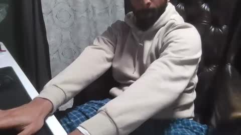 brownbd32 online show from 01.14.25