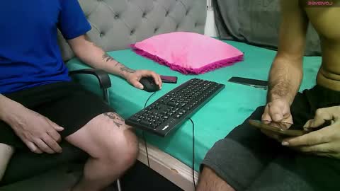 Snapshot of brownnie_man chatting on 10.12.25 Mandinnnngooooo online show from 10.12.25