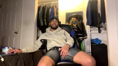 Brownskinshortyy online show from 12.18.24