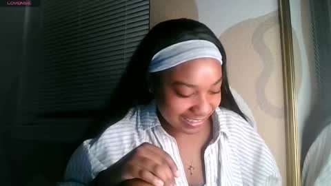 Snapshot of brownsugarcutie3 chatting on 05.07.26 Brownsuagrcutie online show from 05.07.26