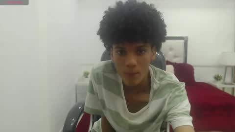 Snapshot of bruce_twink chatting on 02.19.25 B R U C E T W I N K online show from 02.19.25