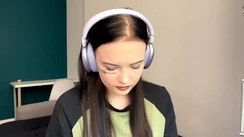 Snapshot of brunaceasor chatting on 05.05.26 Luna online show from 05.05.26