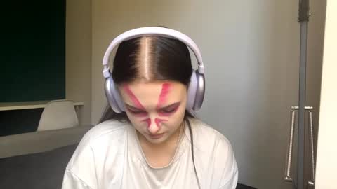 Snapshot of brunaceasor chatting on 05.06.26 Luna online show from 05.06.26