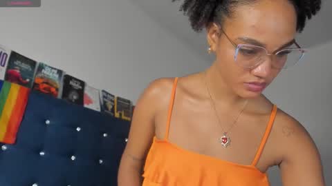brunettjhelen online show from 10.10.25