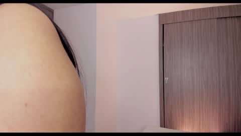 Snapshot of brunnahart chatting on 01.04.25     online show from 01.04.25