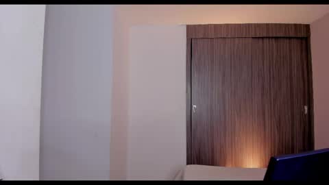 Snapshot of brunnahart chatting on 10.02.25     online show from 10.02.25