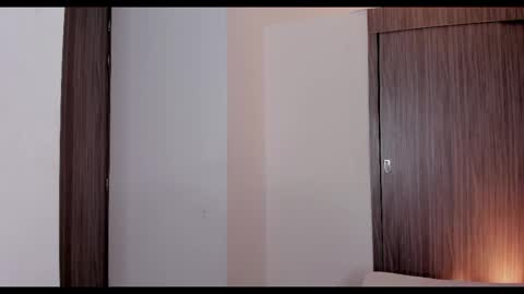 Snapshot of brunnahart chatting on 10.06.25     online show from 10.06.25