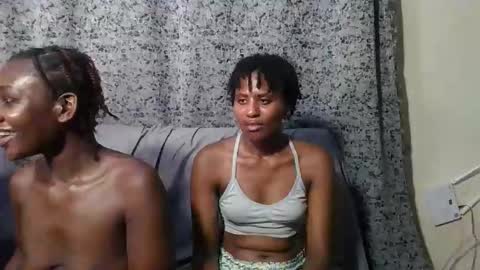 Snapshot of brunnette_blonde chatting on 03.05.26 everyday online show from 03.05.26