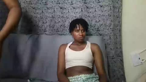 Snapshot of brunnette_blonde chatting on 03.09.26 everyday online show from 03.09.26