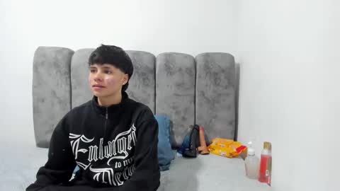 Snapshot of bruno_cruz chatting on 04.17.26 Bruno Cruz online show from 04.17.26