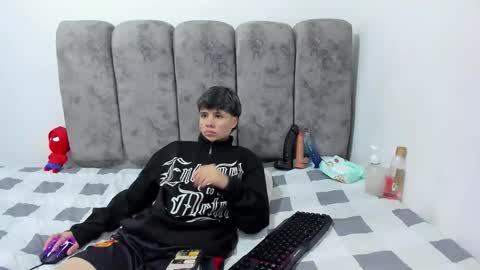 Snapshot of bruno_cruz chatting on 04.26.26 Bruno Cruz online show from 04.26.26