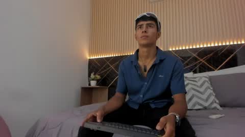 Snapshot of bruno_fox_ chatting on 06.11.26 Bruno online show from 06.11.26