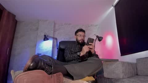 Andres Suarez online show from 11.23.25