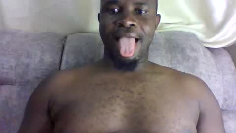 Snapshot of brusedarling chatting on 06.18.26 brucedarling online show from 06.18.26