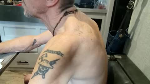 Steve... aka SkinnieDippin aka TimberTramp online show from 11.29.25