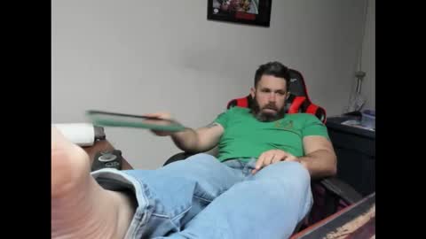 Snapshot of brutalmaster1983 chatting on 02.19.26 BRUTALMASTER1983 online show from 02.19.26