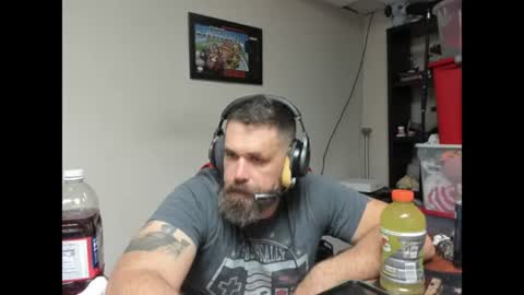 Snapshot of brutalmaster1983 chatting on 06.14.26 BRUTALMASTER1983 online show from 06.14.26