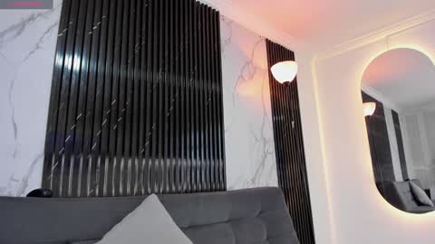 Bryxon  online show from 01.14.25