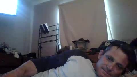 Snapshot of btownstud chatting on 10.04.25 btownstud online show from 10.04.25