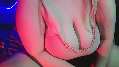 Snapshot of bubble_bambam chatting on 01.11.25 Nancy 3 online show from 01.11.25