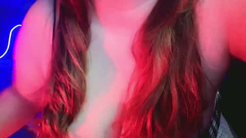 Snapshot of bubble_bambam chatting on 01.12.25 Nancy 3 online show from 01.12.25