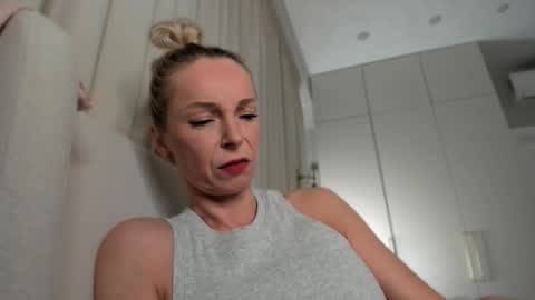 Snapshot of bubbling_crush chatting on 02.17.26 bubbling_crush online show from 02.17.26