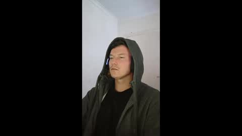 Snapshot of buffjezza27 chatting on 05.26.26 buffgymjunkie27 online show from 05.26.26
