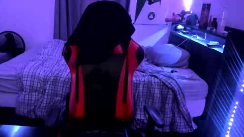 buffsexyman24 online show from 02.22.25