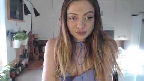Snapshot of buffyextasy chatting on 03.18.26 Buffy online show from 03.18.26