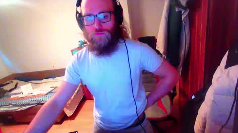 Snapshot of buhalteris chatting on 02.16.26 Lukas online show from 02.16.26