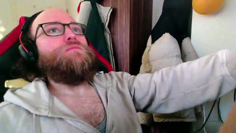 Snapshot of buhalteris chatting on 05.18.26 Lukas online show from 05.18.26