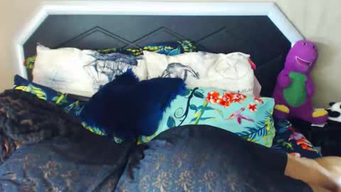 bulkyyass4u online show from 12.16.25