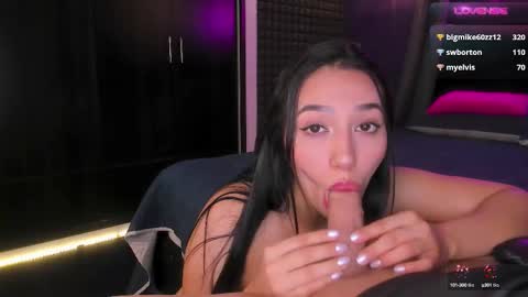 Snapshot of bull_vixen2001 chatting on 10.15.25 Bunny and The Rock online show from 10.15.25