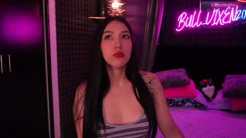 Snapshot of bull_vixen2001 chatting on 10.22.25 Bunny and The Rock online show from 10.22.25