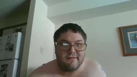 Snapshot of bulldoggie4669 chatting on 12.01.25 bulldoggie4669 online show from 12.01.25