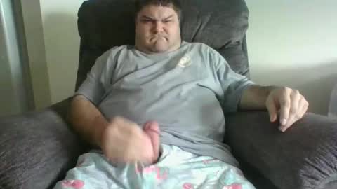 Snapshot of bulldoggie4669 chatting on 12.05.25 bulldoggie4669 online show from 12.05.25