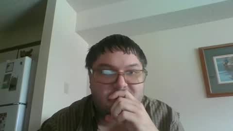 Snapshot of bulldoggie4669 chatting on 12.22.25 bulldoggie4669 online show from 12.22.25