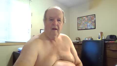 Snapshot of bullfrogg5050 chatting on 01.17.26 bullfrogg5050 online show from 01.17.26
